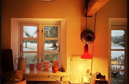 Ludersdorf Apartment | Charmante Ferienwohnung in Historischem Bauernhaus