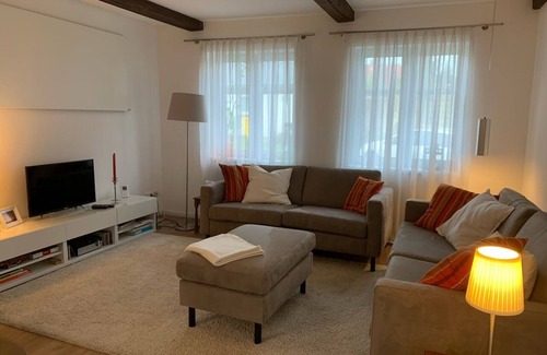Aventoft Apartment | Charmante Fewo mit Großem Garten in der Nähe zur Nordsee