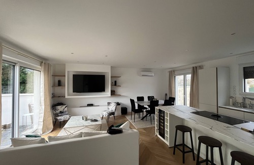 Saint-Cyr-sur-Loire House | Charmante Maison Proche Tours