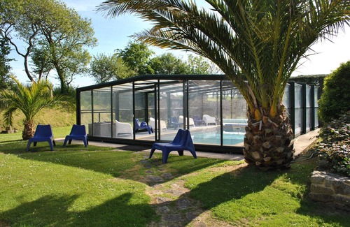 Plouguin House | Charmante Maison Bretonne Avec Piscine Chauffée