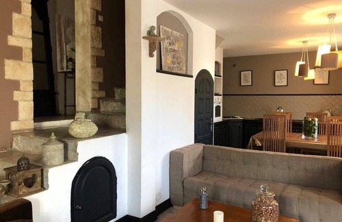 Aleria House | Charmante Maison de Village Avec Jardin