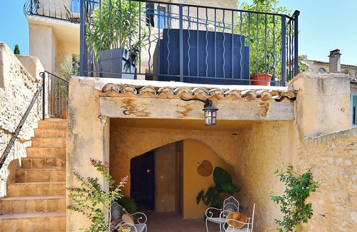 Saint-Maximin House | Charmante Maison en Pierre au Cœur D'un Village aux Portes D'uzès