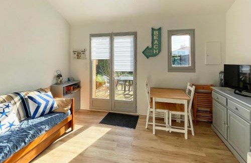 Brem Sur Mer House | Charmante Maison proche mer avec piscine collective
