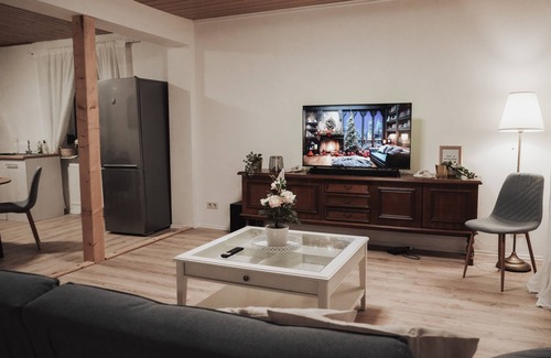 Ramstein-Miesenbach Apartment | Charmante Offene Wohnung - TLA