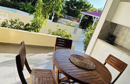 Cul de Sac Apartment | Charmante Suite Idéalement Située