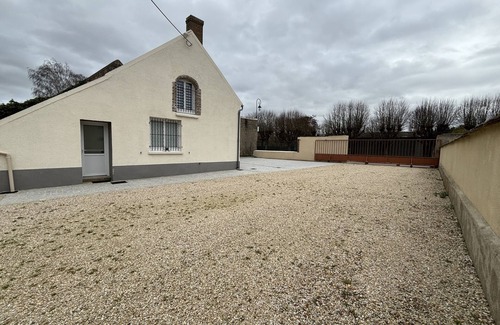Gisy-les-Nobles House | Charme & Calme au Bord de L'oreuse