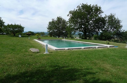Lacoste House | Charme D'un mas en Luberon, Calme, vue Panoramique, Piscine, Cheminée