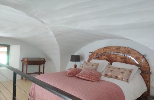 Lourmarin House | Charme et authenticité dans une ferme.