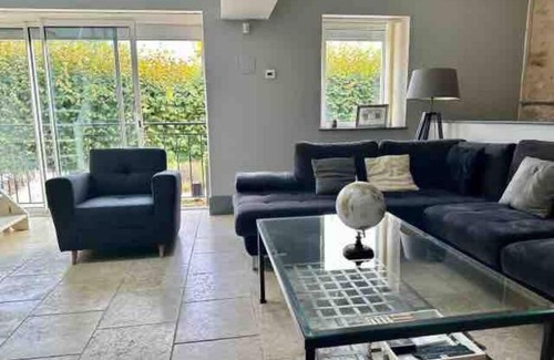 Vernou-la-Celle-sur-Seine Apartment | Charme et calme, 45 min de Paris Gare de Lyon