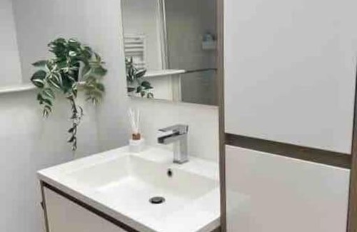 Vernou-la-Celle-sur-Seine Apartment | Charme et calme, 45 min de Paris Gare de Lyon