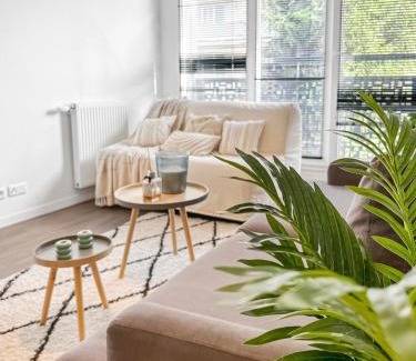 Bondy Apartment | Charme et confort à Bondy - proche Paris Disney CDG