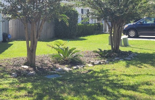 Myrtle Grove Cottage | Charmed Beach Getaway