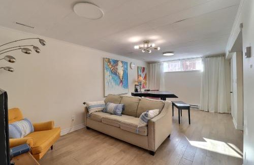 Saint-Bruno-de-Montarville Apartment | Charming Twin Room & Parking