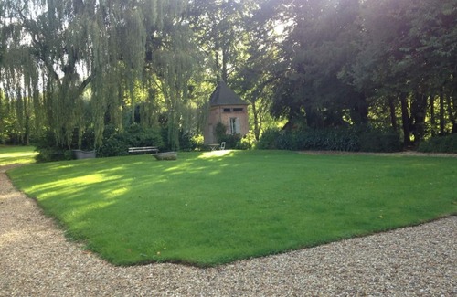 Les Authieux-sur-Calonne House | Charming gîte. Le Manoir de la Porte, between land & sea. 4 hectares, Tennis court.