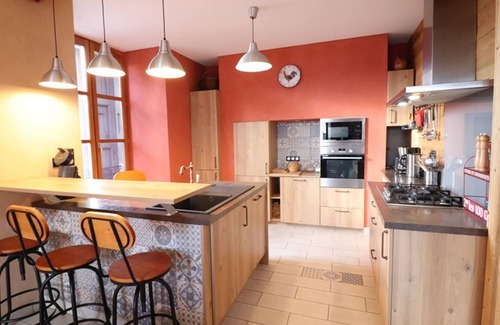 Chalinargues Cottage | Charming Mountain House, Near Ski Resort, Fully Equipped, Pet Friendly, Enclosed Garden