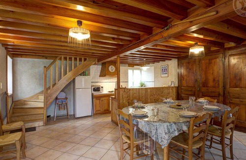 Saint-Bonnet-le-Courreau Cottage | Charming Cottage with Terrace, Wood Stove, Large Garden & Pet-Friendly in Saint-Bonnet-le-Courreau