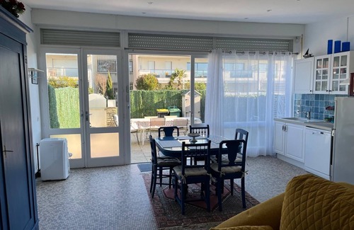 Saint-Georges-de-Didonne Apartment | Charming ground-floor apartment 150m from the beach