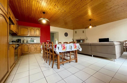 Saint-Julien-Molhesabate Cottage | Charming Nature Retreat: 3-BR Home, Garden, Nearby Hiking & Cycling Trails
