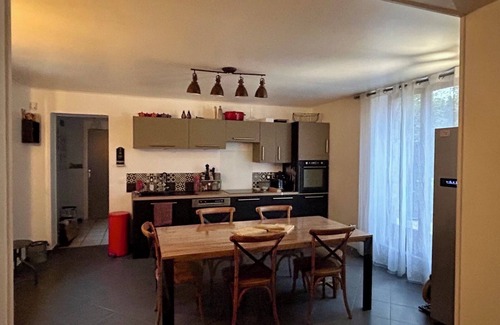 Saint-Martin-aux-Buneaux Cottage | Charming and spacious restored farmhouse, 15 min walk from the beach!