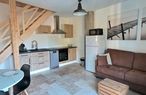 Saint-Julien-des-Landes House | Charming gîte: beach, lake and nature
