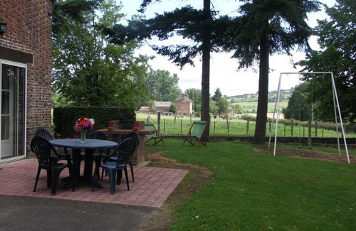 Saint-Pierre-la-Riviere Cottage | Charming 1893 Country House: Spacious Garden, Family-Friendly, Pet-Friendly, High-Speed Internet