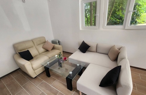 Saint-Pierre-les-Nemours Apartment | Charming little apartment