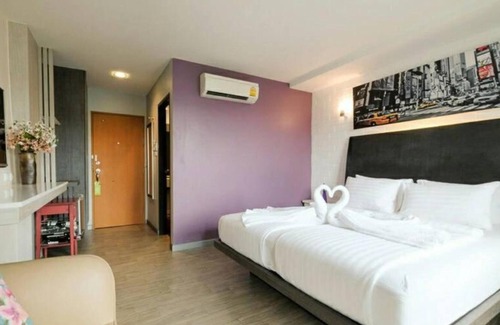 Suan Luang House | Charming Twin Room in Hotel close to Airport