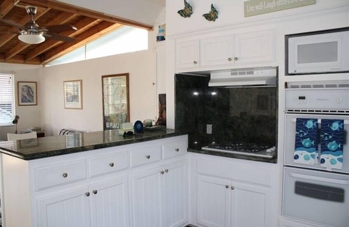 Pierpont Bay Cottage | Charming Beach Cottage - Dreams & Memories, a Perfect Getaway!
