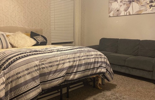 Missouri City House | Charming 1-BD Master Ste w/in an amazing park subdivision in Missouri City