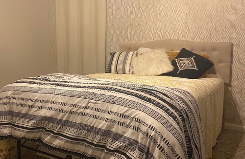 Missouri City House | Charming 1-BD Master Ste w/in an amazing park subdivision in Missouri City