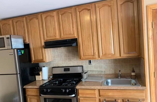 Midland Beach Apartment | Charming 1 Bdr Apt. First floor, private, safe, in serene SI, near all!