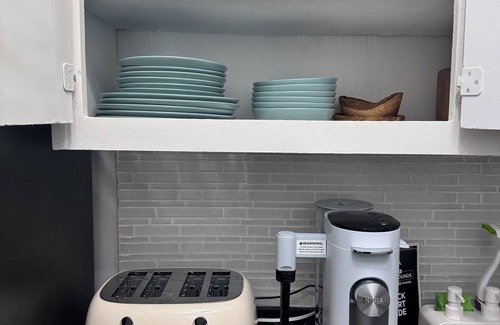 North Bay Village Apartment | Charming 1-bedroom apartment in North Bay Village with WiFi, AC