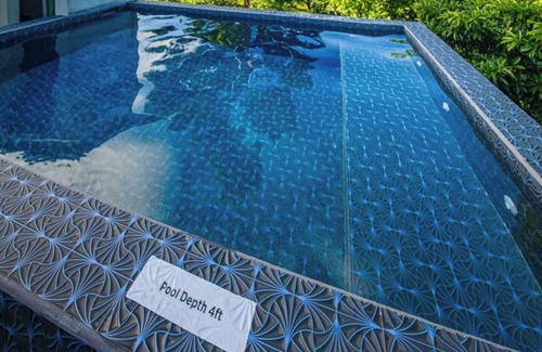 Dangriga Apartment | Charming 1-bed Apt, rooftop bar & splash pool, AC, WiFi, Very Private