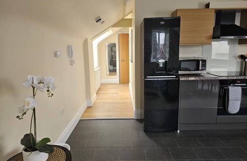 Newport Apartment | Charming 1-Bed loft in Caerleon