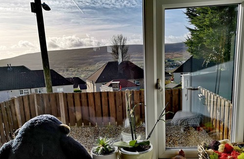 Blaenavon House | Charming 1-Bed Maisonette with Mountain View