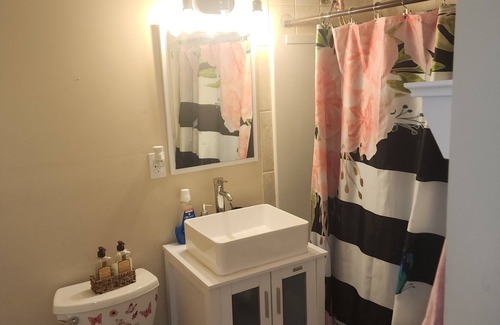 West Haverstraw House | Charming 1-bedroom house in amazing West Haverstraw with AC, WiFi