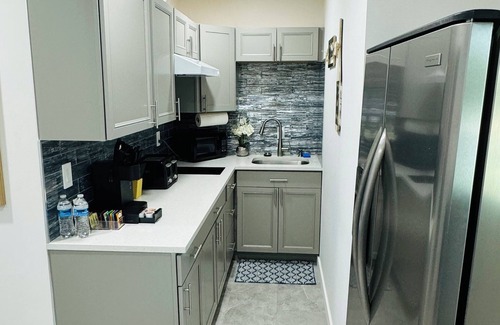 Greenacres Apartment | Charming 1-bedroom apartment with WiFi, AC in wonderful West Palm Beach