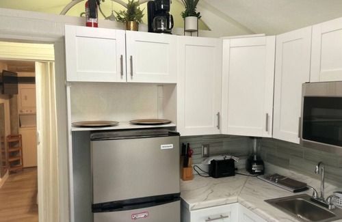 West Palm Beach House | Charming 1-bedroom house in fantastic West Palm Beach with AC