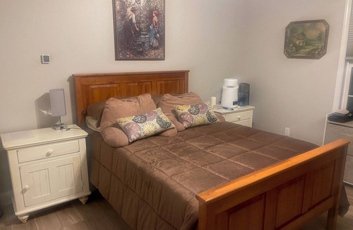 Cape Girardeau Bed & Breakfast | Charming 1-bedroom B&B with AC, WiFi in historic Cape Girardeau