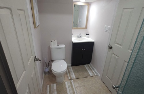 East Brunswick House | Charming 1-bedroom basement unit in a safe and quiet East Brunswick neighborhood