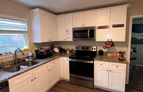 Church Street House | Charming 1-bedroom in lovely Stone Mountain with WiFi, AC