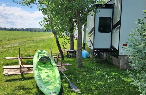 Prince Edward House | Charming 1-bedroom mobile home with WiFi, AC in fabulous Prince Edward county