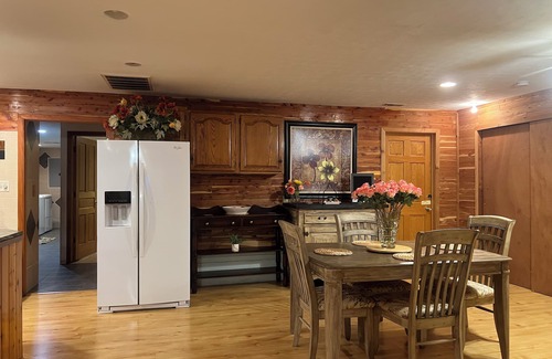 Cherry Valley Cottage | Charming 1-bedroom cottage in Cherry Valley - within walking distance to parks.