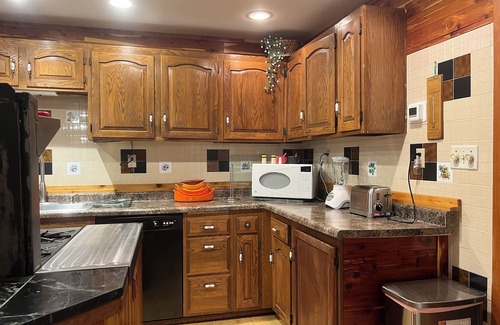 Cherry Valley Cottage | Charming 1-bedroom cottage in Cherry Valley - within walking distance to parks.