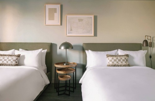 Newport Shores Hotel | Charming 1-bedroom with Two Queen Beds at hotel in awesome Newport Beach