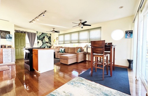 Kehena House | Charming 1-bedroom 2 Story House in Tranquil Pahoa with WiFi