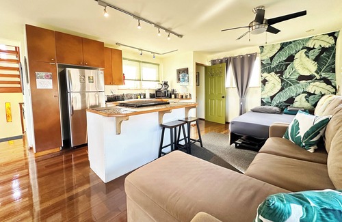 Kehena House | Charming 1-bedroom 2 Story House in Tranquil Pahoa with WiFi