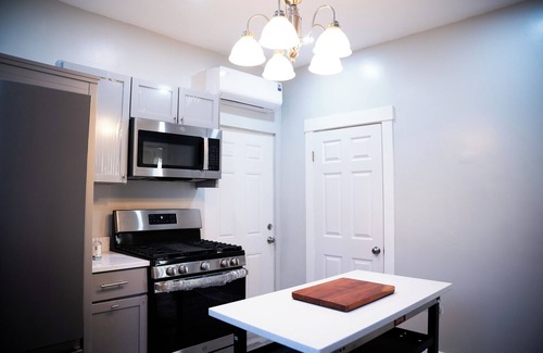 Fall River Apartment | Charming 1-bedroom apartment with WiFi, AC in enchanting Fall River