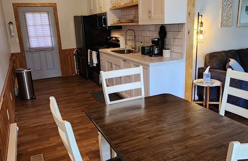 New London Apartment | Charming 1-bedroom apartment in amazing New London, MN