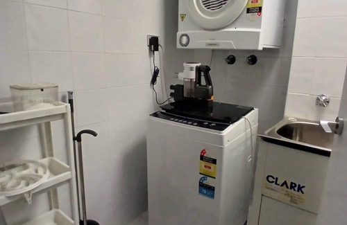 Chinatown Apartment | Charming 1-bedroom apartment with fitness room and WiFi in Haymarket
